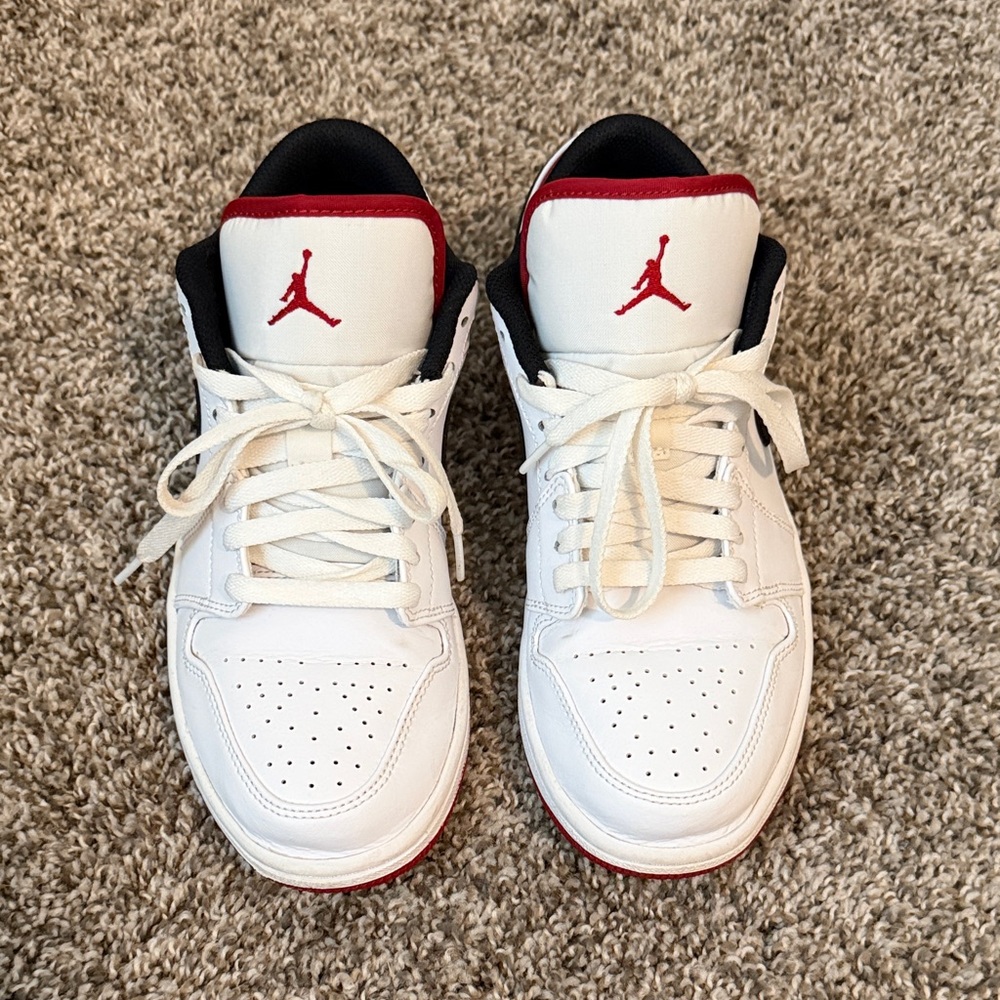 Nike Air Jordan 1 Low Men’s 7.5 Red Black White - Picture 3 of 13